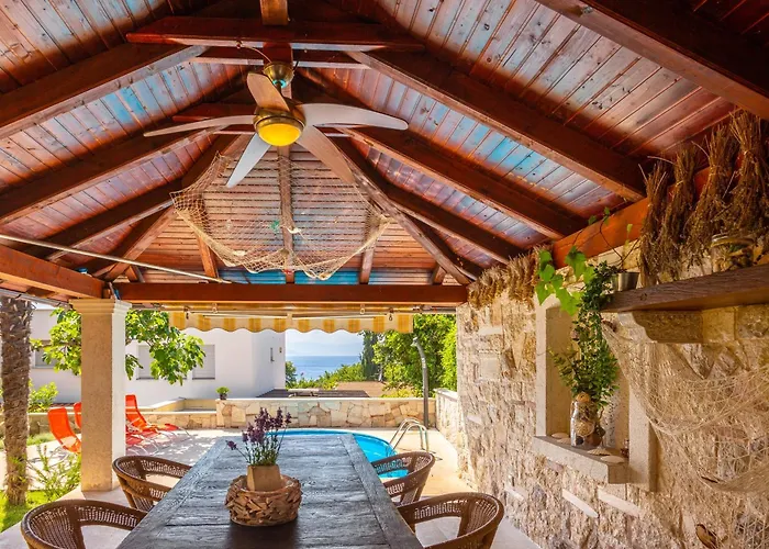 Appartamento Seaside With A Swimming Pool Njivice, Krk - 21421 Njivice