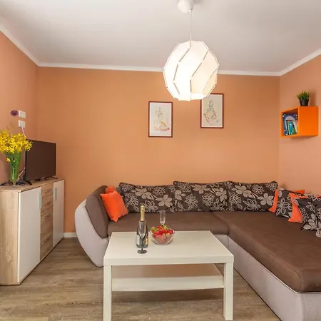 Seaside With A Swimming Pool Njivice, Krk - 21421 Apartman